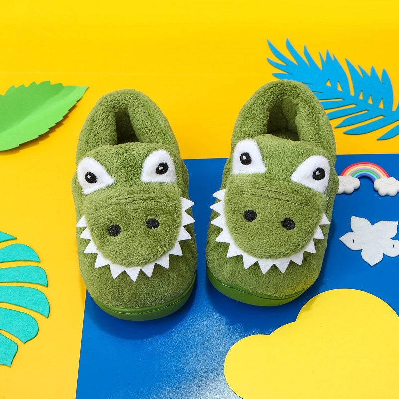 Pantoufles dinosaures pour garçons avec semelle en peluche TPR et dents d'alligator/crocodile - Chaudes et faciles à enfiler pour l'intérieur et l'extérieur, vertes et blanches, idéales pour l'hiver