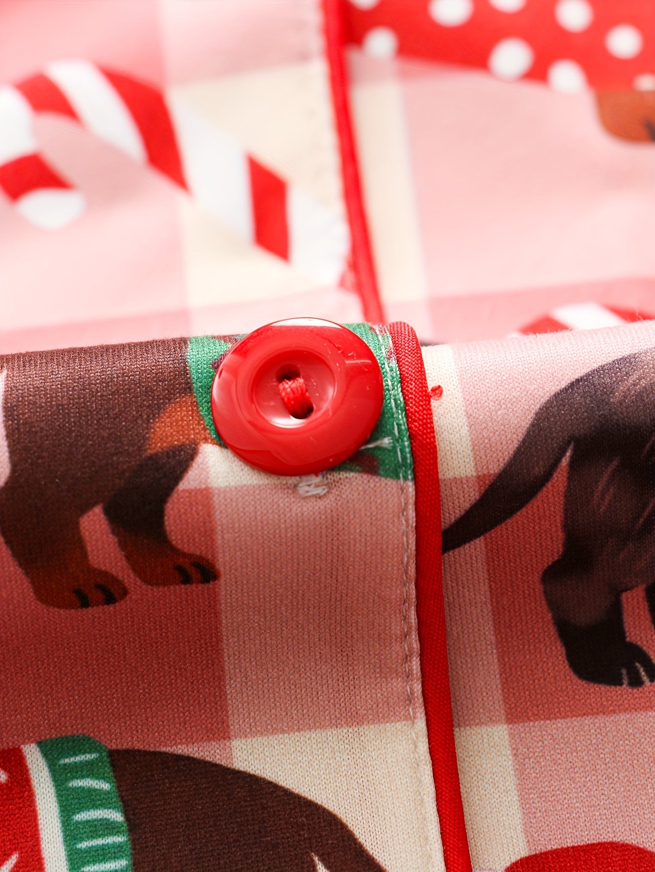 Ensemble pyjama manches longues femme imprimé teckel, pyjama vichy rose festif, cadeau idéal pour les amoureux des chiens, pour une séance photo de famille le matin de Noël