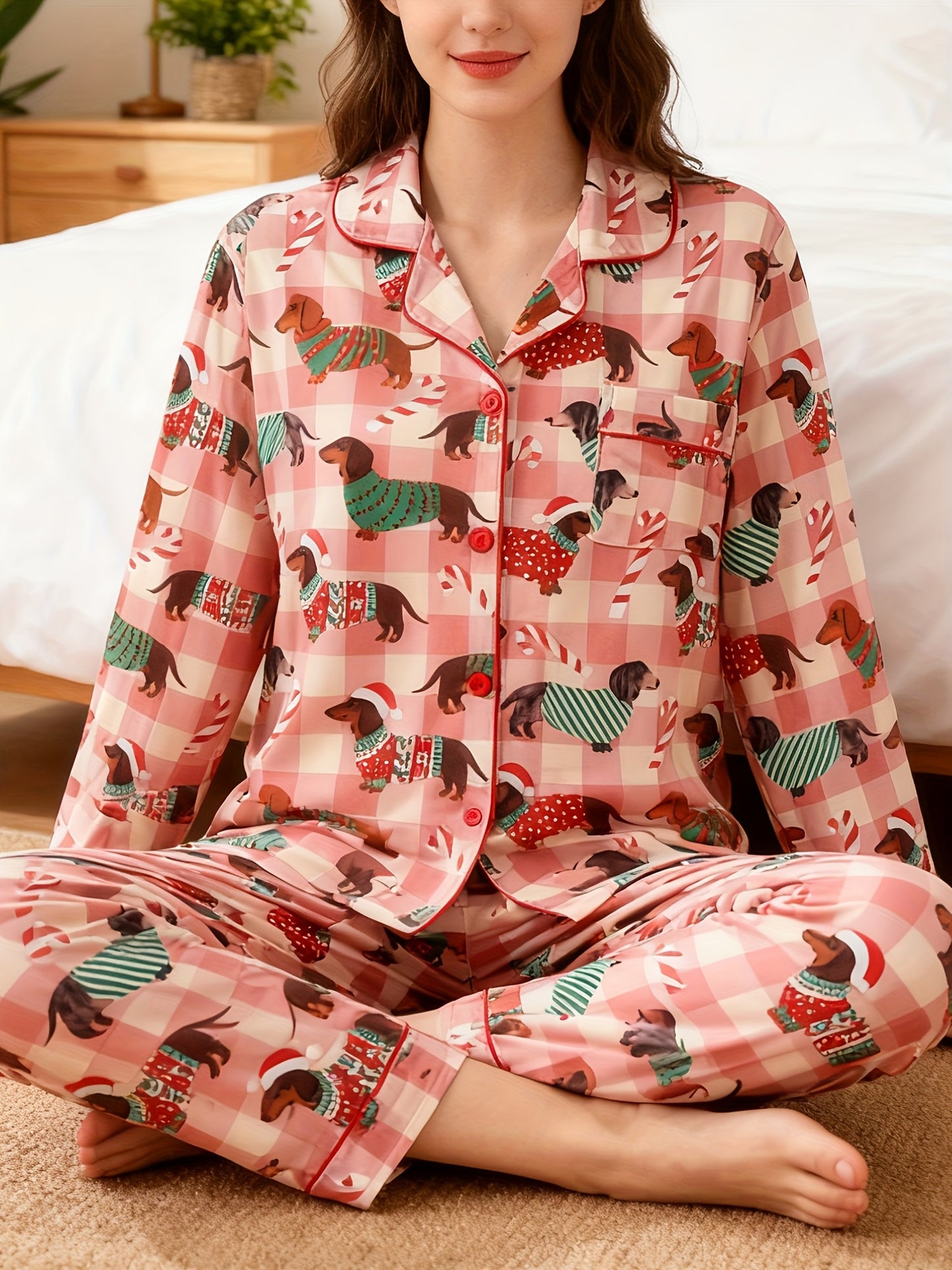 Ensemble pyjama manches longues femme imprimé teckel, pyjama vichy rose festif, cadeau idéal pour les amoureux des chiens, pour une séance photo de famille le matin de Noël